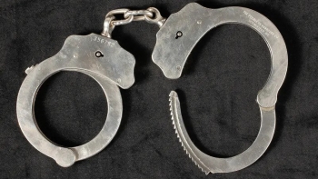 Imagem de Tribunal da comarca da Praia decreta prisão preventiva ao autor do atentado contra o deputado do MpD