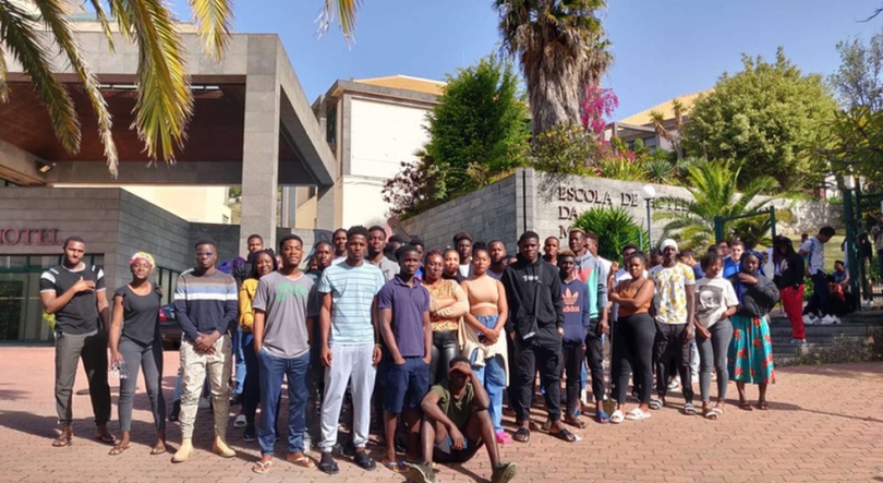 Imagem de Estudantes de Enfermagem são-tomenses exigem demissão da Presidente do Instituto Superior de Ciências da Saúde