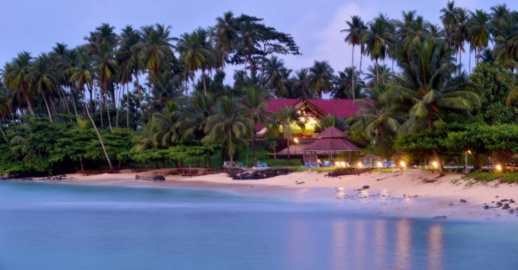 Imagem de Degradação do espaço no Ilhéu das Rolas preocupa guias turísticos são-tomenses