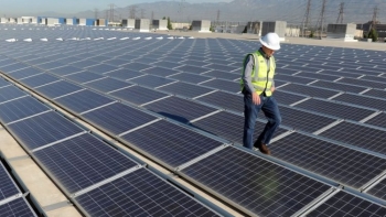 Imagem de Central solar fotovoltaica será inaugurada nesta terça-feira na província do Namibe