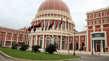 Imagem de Aberto inquérito a salários fantasma na polícia agolana