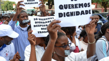 Imagem de Médicos grevistas ameaçados