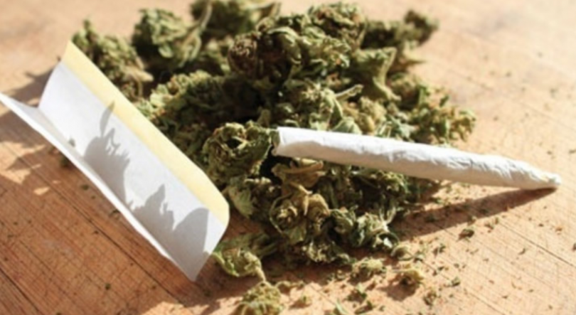 Imagem de Aumento do consumo de drogas entre adolescentes e jovens em Maputo preocupa o governo