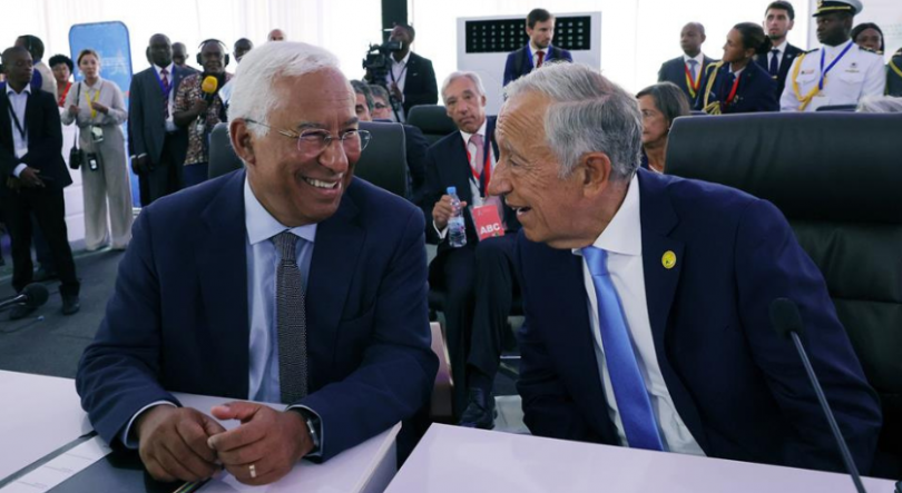 Imagem de Marcelo Rebelo de Sousa e António Costa juntos em Bissau