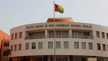 Imagem de Presidente do Parlamento guineense reitera posição face a invasão do Supremo Tribunal de Justiça