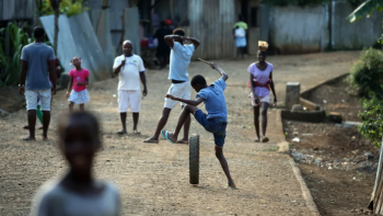 Imagem de Jovens são-tomenses insatisfeitos e preocupados com falta de oportunidades