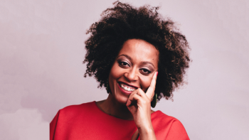 Imagem de Sara Tavares (1978-2023)