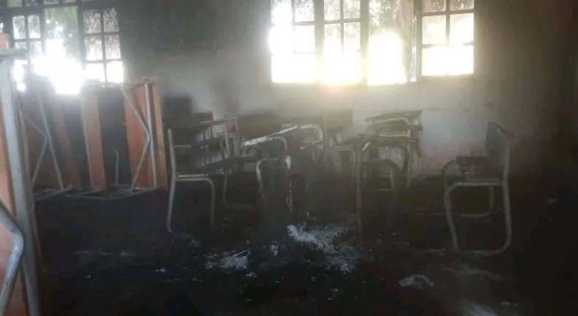 Imagem de Grupo incendeia Escola Primária de Murupelane onde se repetem eleições