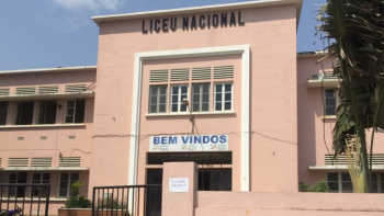 Imagem de Professores são-tomenses querem aumentos