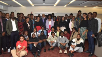 Imagem de Centenas de estudantes santomenses com bolsas em atraso