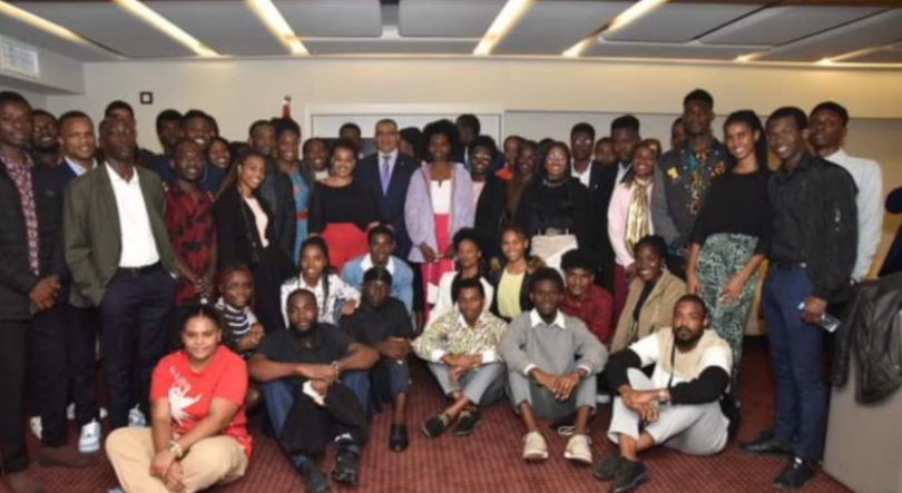 Imagem de Centenas de estudantes santomenses com bolsas em atraso