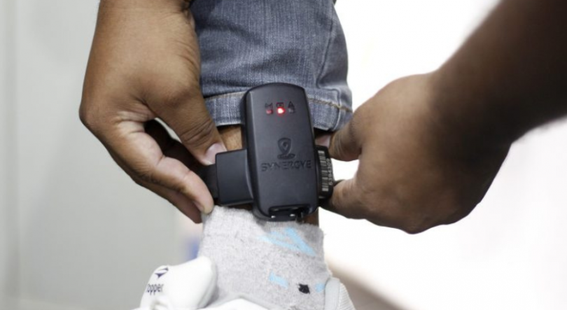 Imagem de Governo cabo-verdiano vai implementar a pulseira eletrónica