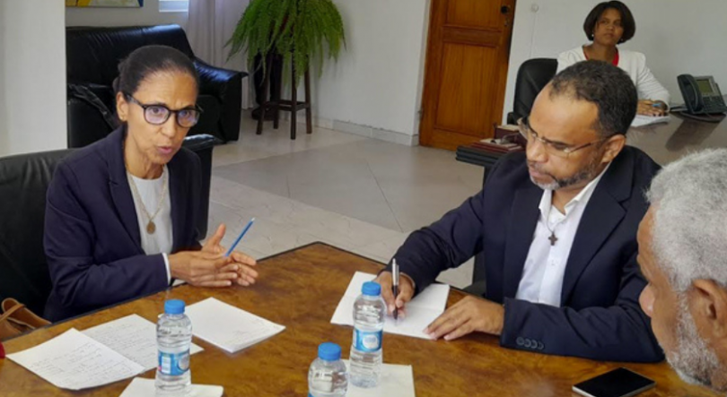 Imagem de Governo quer acabar com todas as barracas na Ilha do Sal