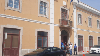 Imagem de Câmara Municipal da Praia alvo de buscas