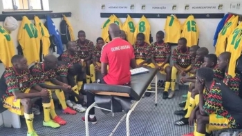 Imagem de Fuga de jogadores guineenses em Cascais levanta suspeitas de tráfico humano