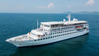 Imagem de Logos Hope, a maior feira de livros flutuante do mundo, a caminho de Angola