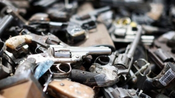 Imagem de Luso-caboverdiano presente em tribunal da Praia por tráfico internacional de armas