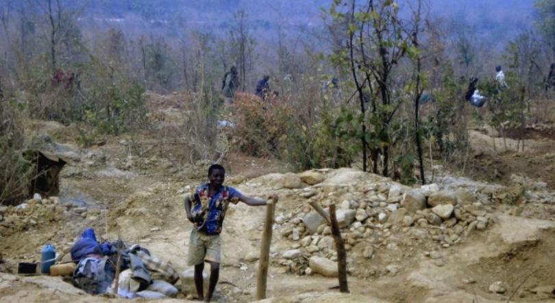 Imagem de Moçambique: Luanda e Maputo trocam experiências sobre práticas na indústria extrativa