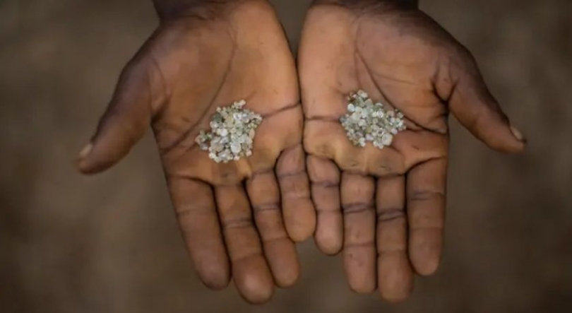 Imagem de Bolsa de Diamantes de Angola começa a funcionar no final do ano
