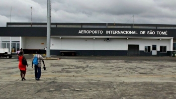 Imagem de Movimento BASTA exige anulação de novas taxas aeroportuárias em São Tomé