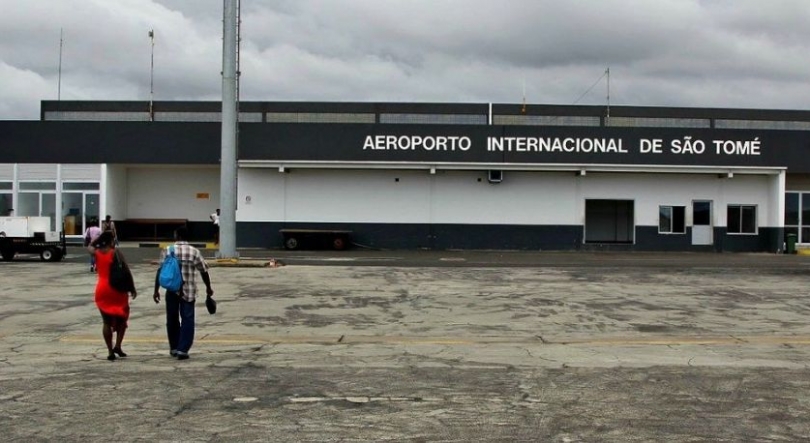 Imagem de Movimento BASTA exige anulação de novas taxas aeroportuárias em São Tomé