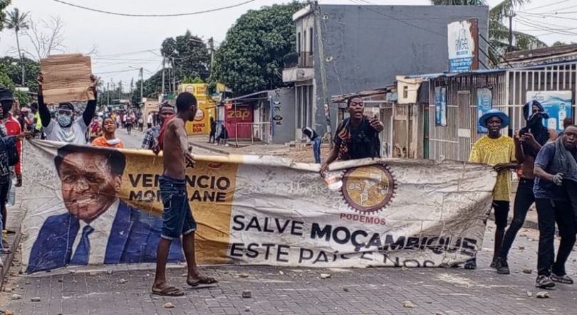 Imagem de Moçambique: Cidadãos questionam atuação violenta da policia contra manifestantes desarmados