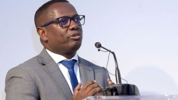 Imagem de Cabo Verde debate Orçamento-2025 com alerta para limite de endividamento