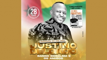 Imagem de Justino Delgado num show em que apresenta o seu livro