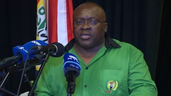 Imagem de MLSTP-PSD critica governo por manter taxas aeroportuárias elevadas