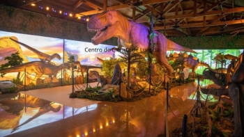 Imagem de Centro de Ciência de Luanda abre planetário com dinossauros interativos