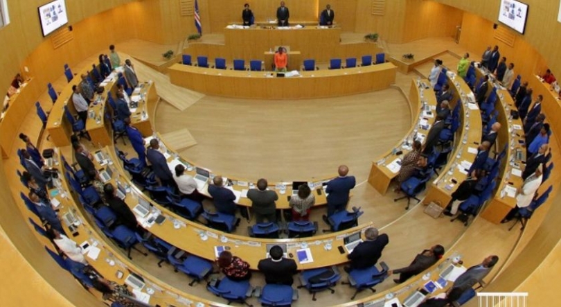 Imagem de MpD avança com uma queixa-crime contra o presidente da Câmara Municipal da Praia