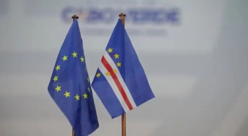 Imagem de Cabo Verde e UE em diálogo político sobre parceria especial, incluindo revisão da mobilidade