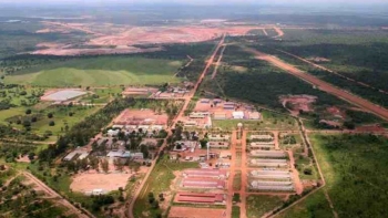 Imagem de Angola convida empresários sul-africanos a investir no setor mineiro