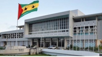 Imagem de Guarda Presidencial e das Forças Armadas são-tomenses envolvem-se em confrontos