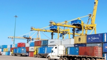 Imagem de Empresários moçambicanos querem estrada alternativa para porto da Beira