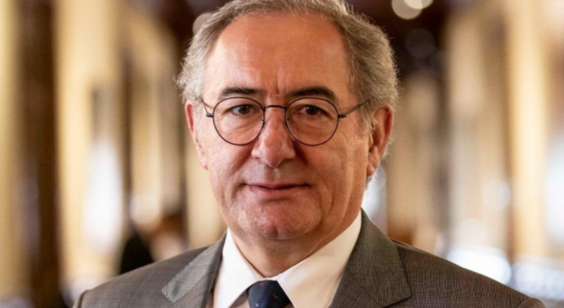 Imagem de Governo vai apoiar emigrantes e resolver problemas de docentes portugueses no exterior