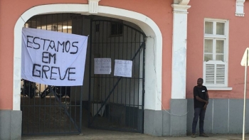 Imagem de Funcionários Judiciais são-tomenses retomam ao trabalho após greve de um mês