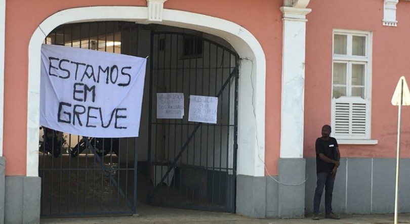 Imagem de Funcionários Judiciais são-tomenses retomam ao trabalho após greve de um mês