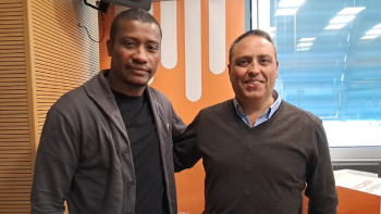 Imagem de Tcheka – entrevista na RDP África – Música sem espinhas