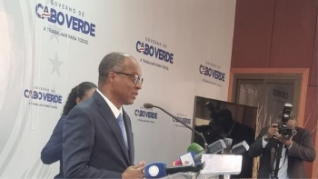 Imagem de PM cabo-verdiano debate com deputados transparência e desenvolvimento