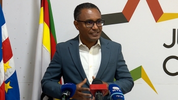 Imagem de Candidato à líder do PAICV aposta no diálogo com os militantes