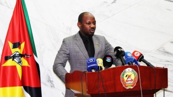 Imagem de Moçambique: Governo garante pagar horas extras aos funcionários públicos