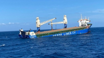 Imagem de Biosfera alerta para o risco de derrame de combustível do navio cabo-verdiano