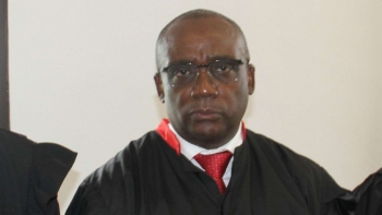 Imagem de STP: Um dos signatários recua no pedido de destituição de Silva Cravid