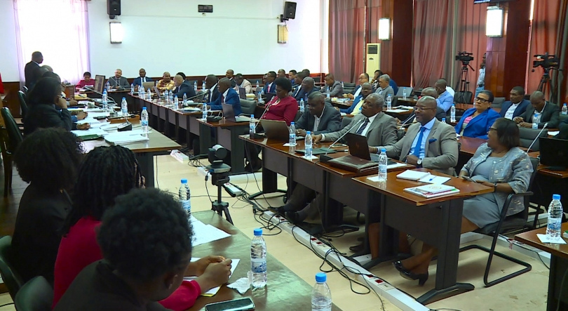 Imagem de STP: destituição de juiz do supremo divide principais partidos do país