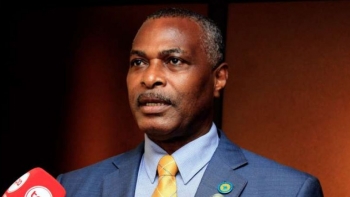 Imagem de Abel Chivukuvuku eleito presidente do Pra-Já Servir Angola