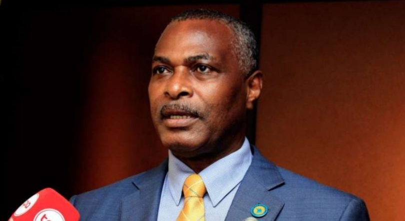 Imagem de Abel Chivukuvuku eleito presidente do Pra-Já Servir Angola