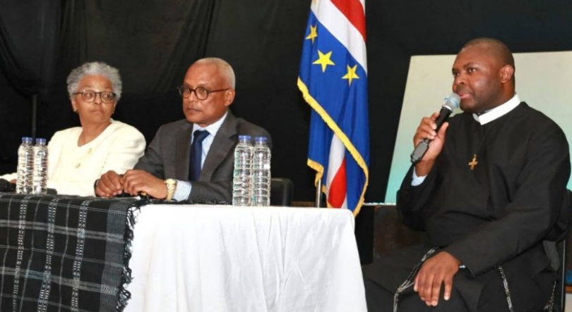 Imagem de Presidente cabo-verdiano visita Portugal