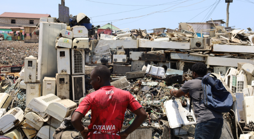 Imagem de Reportagem e Entrevista RDP África “Despojos de Nós”