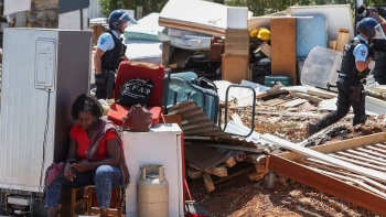 Imagem de Demolições em Loures preocupam o presidente são-tomense